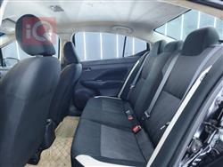 نيسان فيرسا